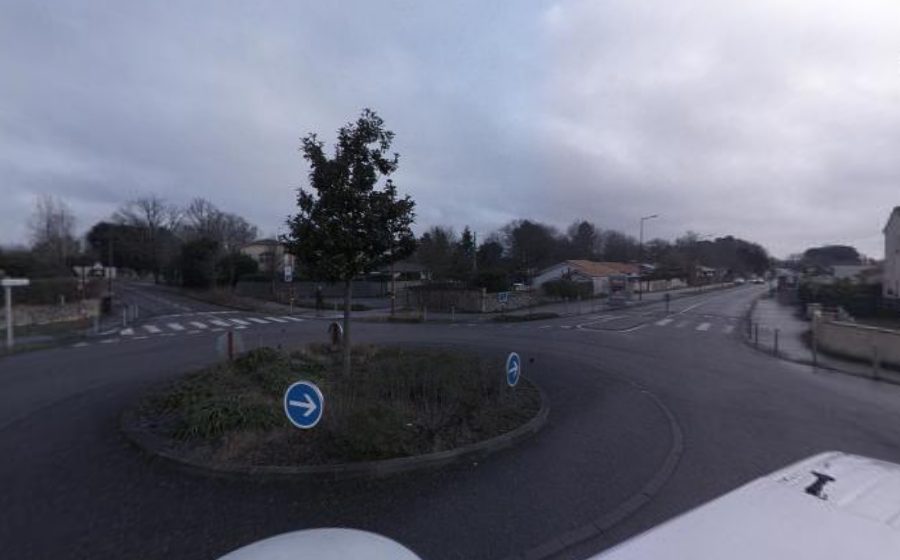 Vue du Rond-point anonyme n°281388765