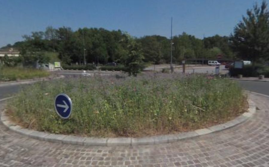 Vue du Rond-point anonyme n°282479144