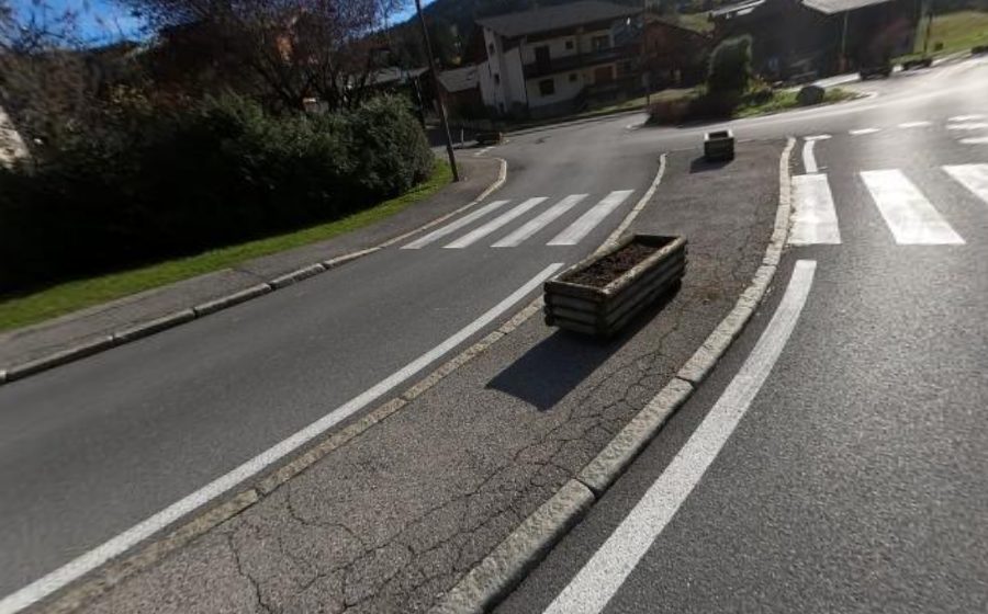 Vue du Rond-point anonyme n°282689215