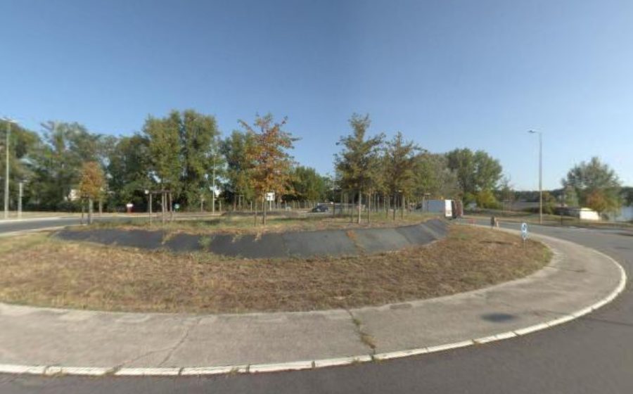 Vue du Rond-point anonyme n°28730264