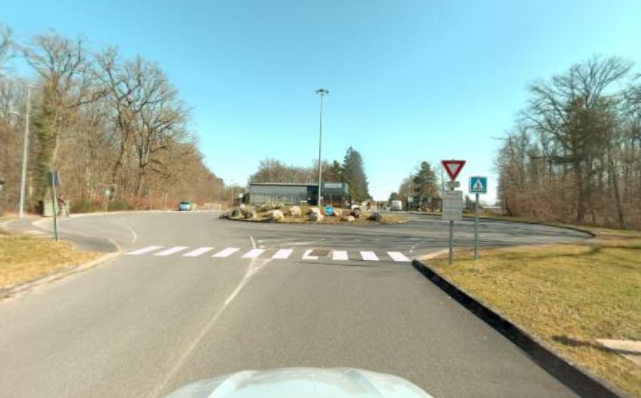 Vue du Rond-point anonyme n°289370046
