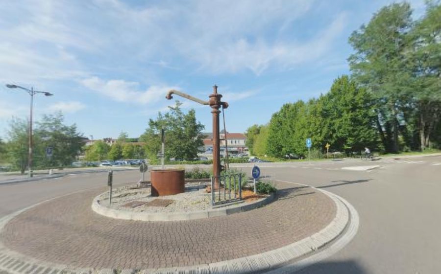 Vue du Rond-point anonyme n°290287382