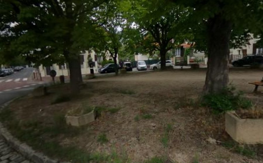 Vue du Place de Neuflize
