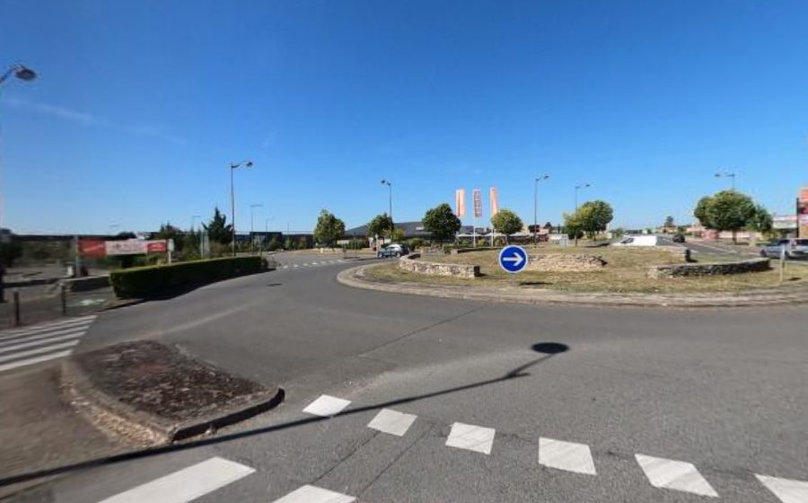 Vue du Rond-point anonyme n°292377437
