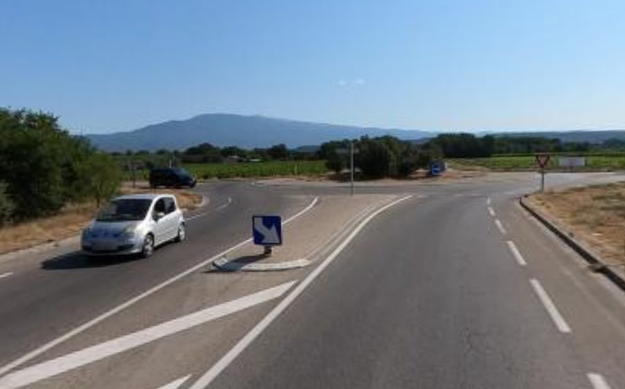 Vue du Rond-point anonyme n°295451760