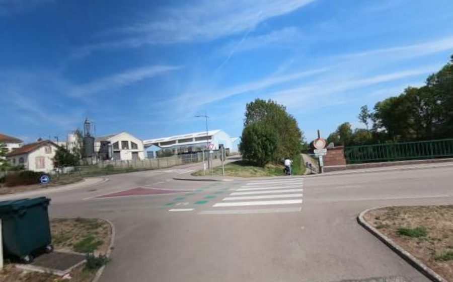 Vue du Rond-point anonyme n°304247313