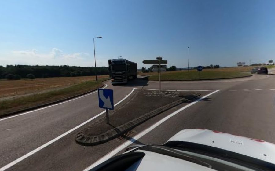 Vue du Rond-point anonyme n°30445645