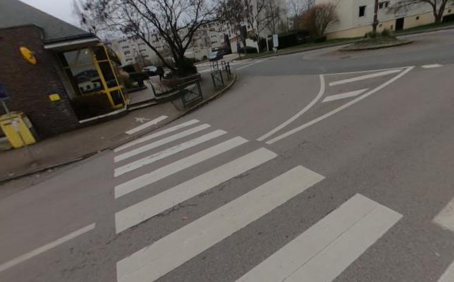 Vue du Rond-point anonyme n°30622979