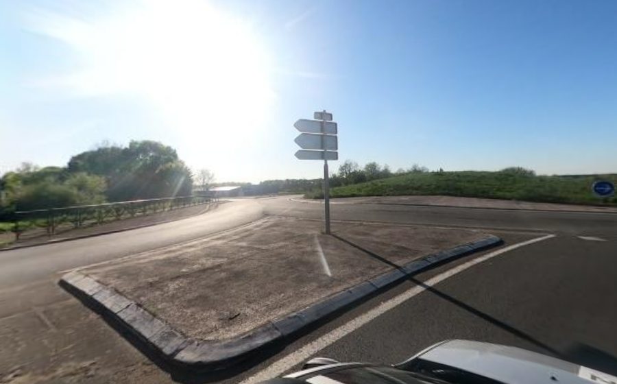 Vue du Rond-point anonyme n°30751864