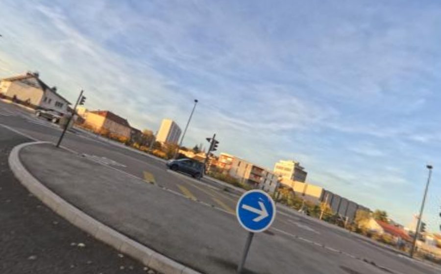 Vue du Rond-point anonyme n°30802990
