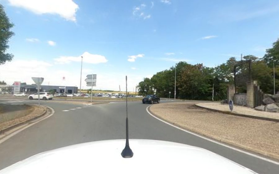 Vue du Rond-point anonyme n°308205714
