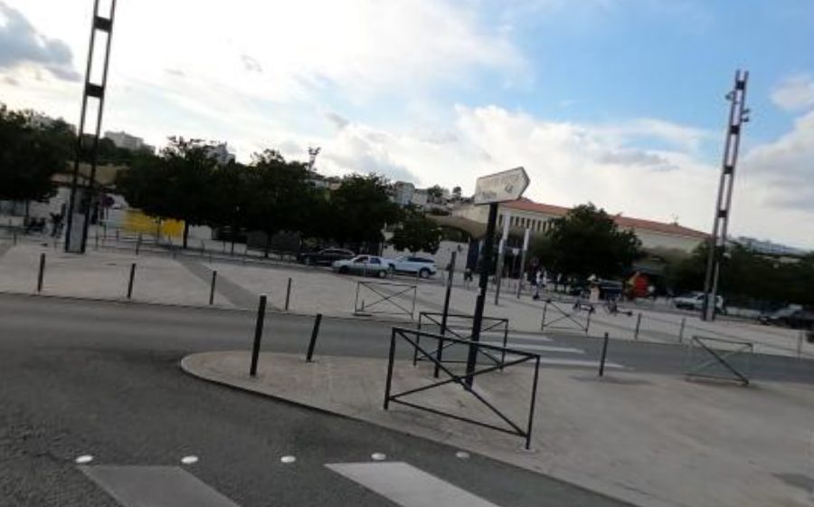 Vue du Rond-point anonyme n°31741550