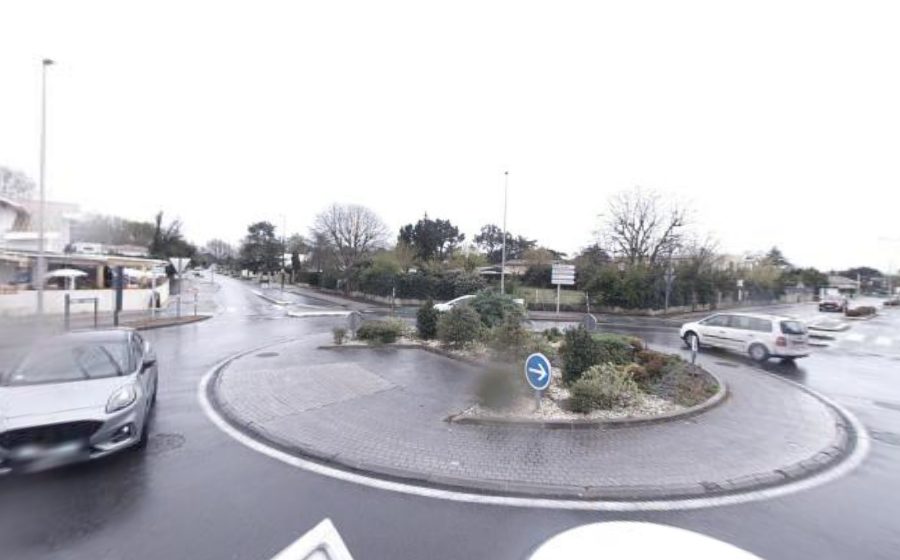 Vue du Rond-point anonyme n°321043003