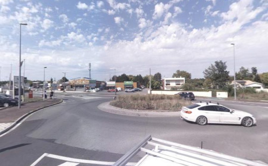 Vue du Rond-point anonyme n°322361807
