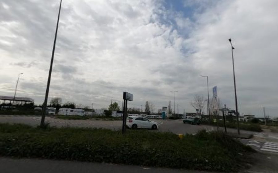 Vue du Rond-point anonyme n°322475835