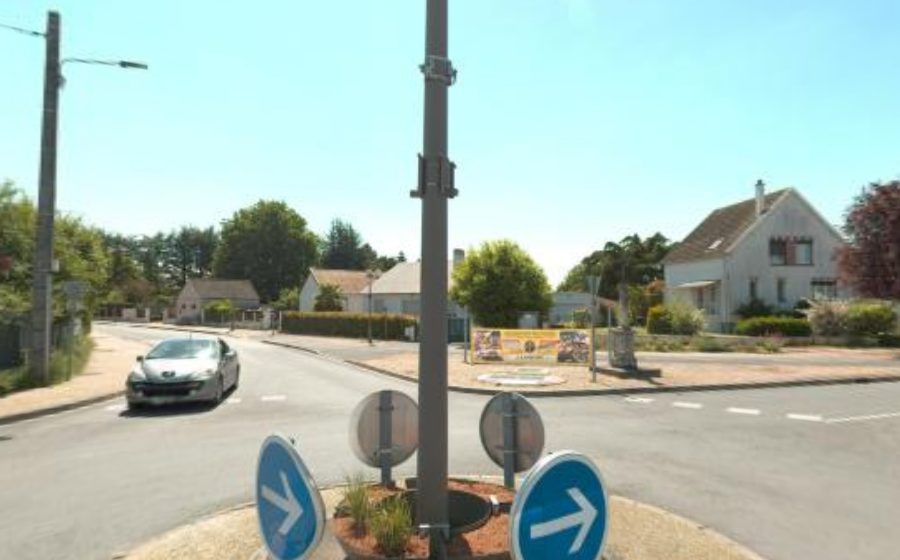 Vue du Rond-point anonyme n°326730406