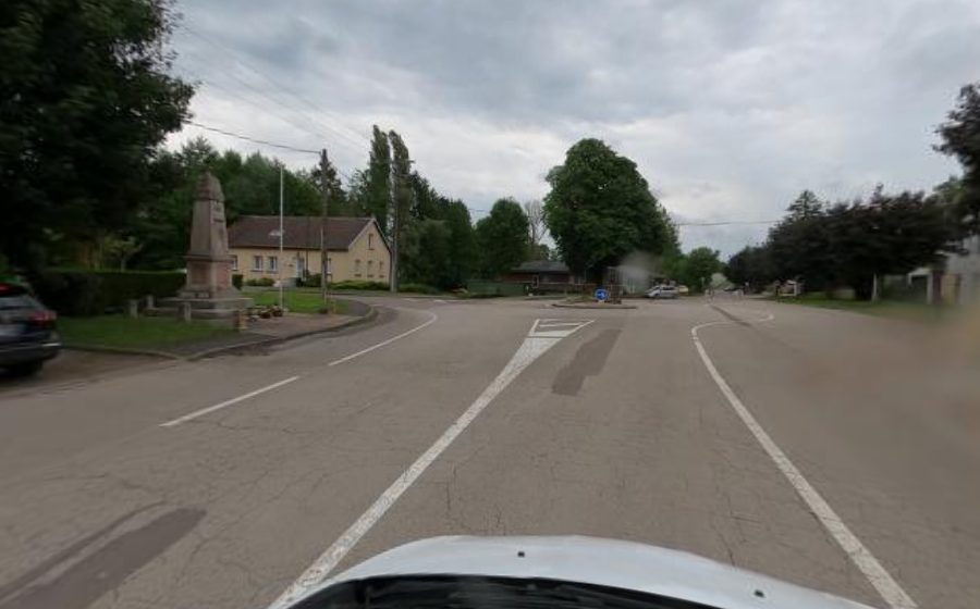 Vue du Rond-point anonyme n°326778749