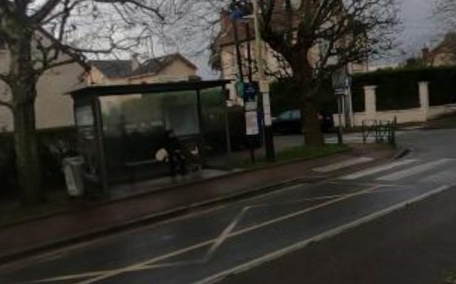 Vue du Rond-point anonyme n°329804251