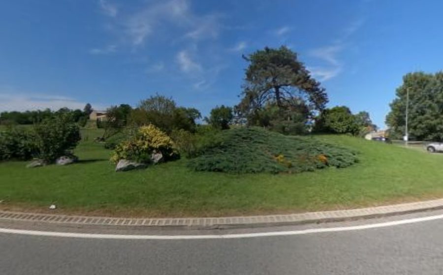 Vue du Rond-point anonyme n°330472659