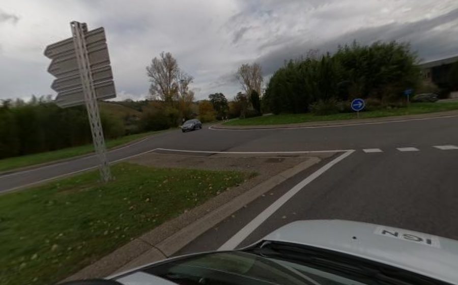 Vue du Rond-point anonyme n°330476131