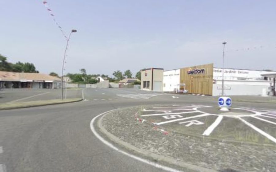Vue du Rond-point anonyme n°340435816