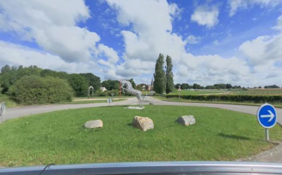 Vue du Rond-point anonyme n°371135588