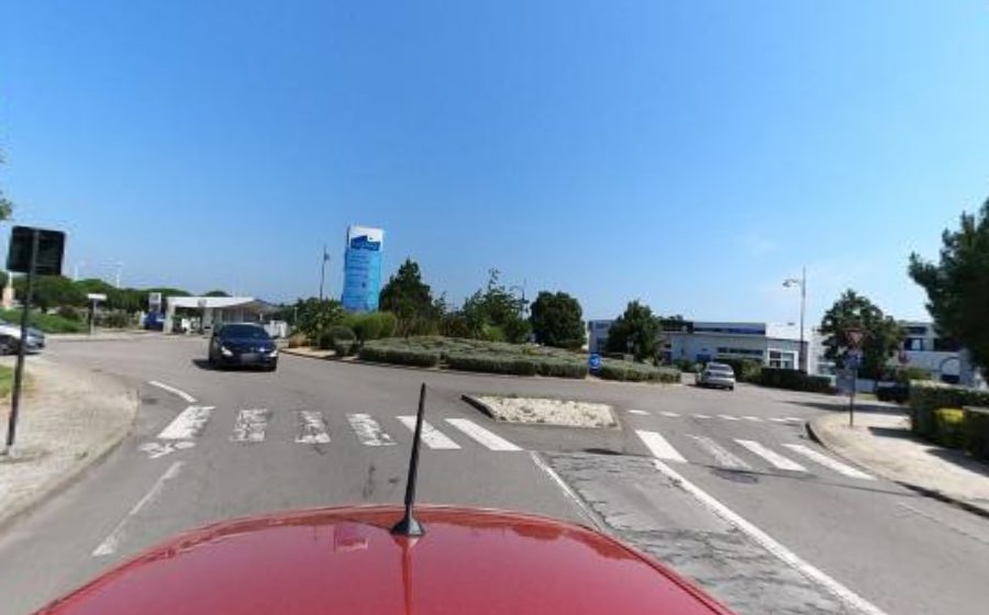 Vue du Rond-point anonyme n°371239493