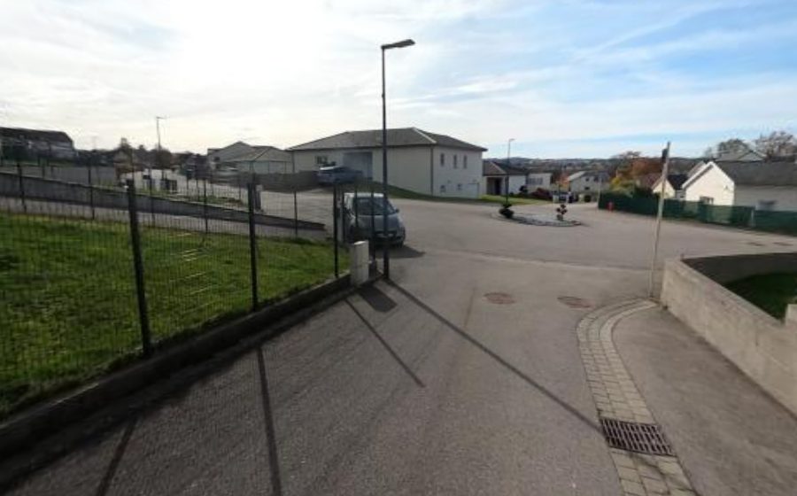 Vue du Rond-point anonyme n°372751548