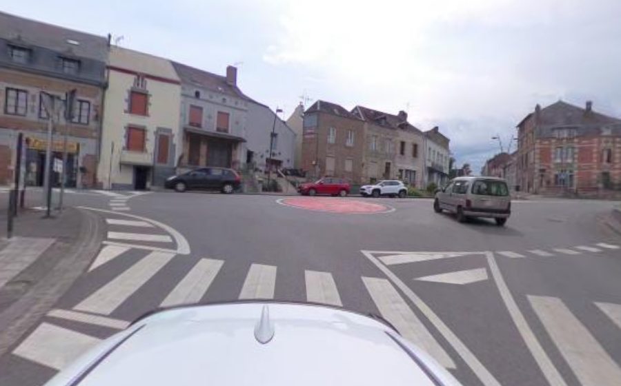 Vue du Rond-point anonyme n°375257703