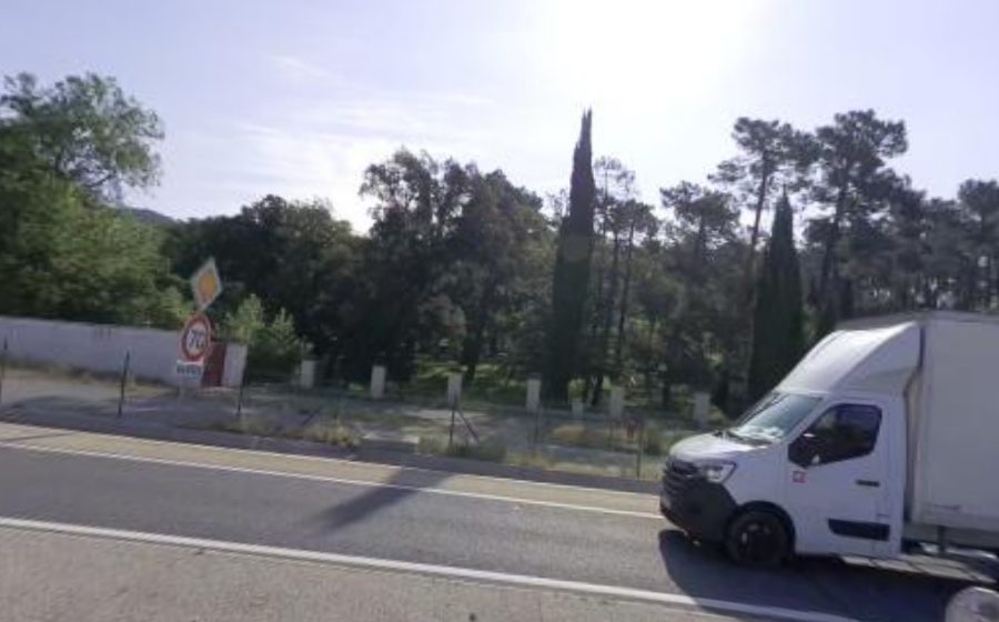 Vue du Rond-point anonyme n°376978647