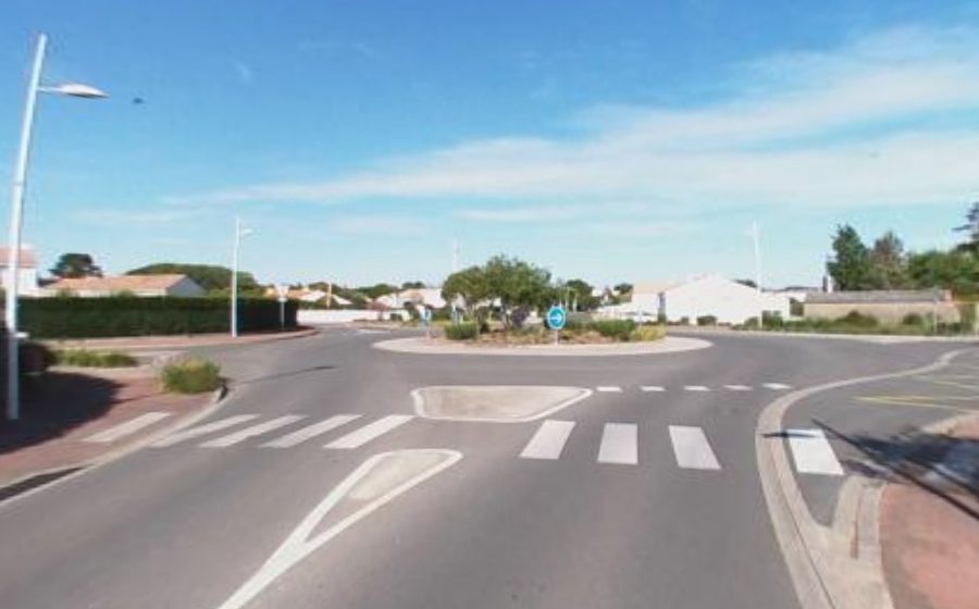 Vue du Rond-point anonyme n°377094674