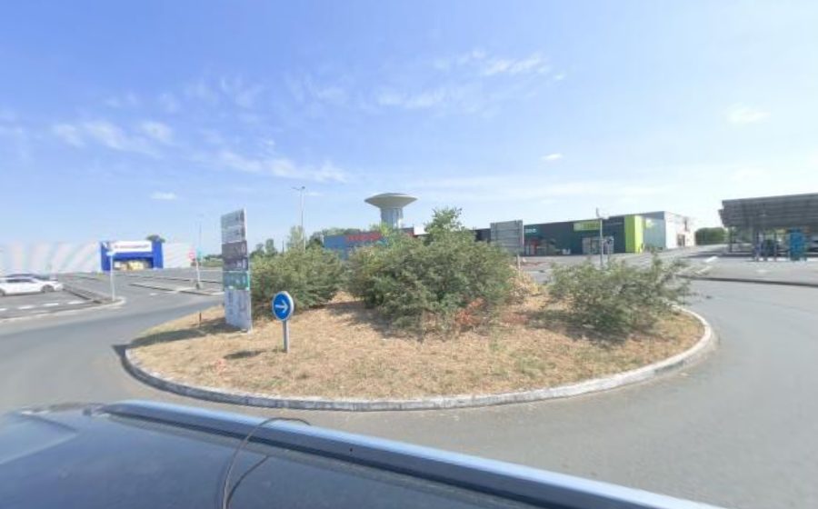Vue du Rond-point anonyme n°37804762