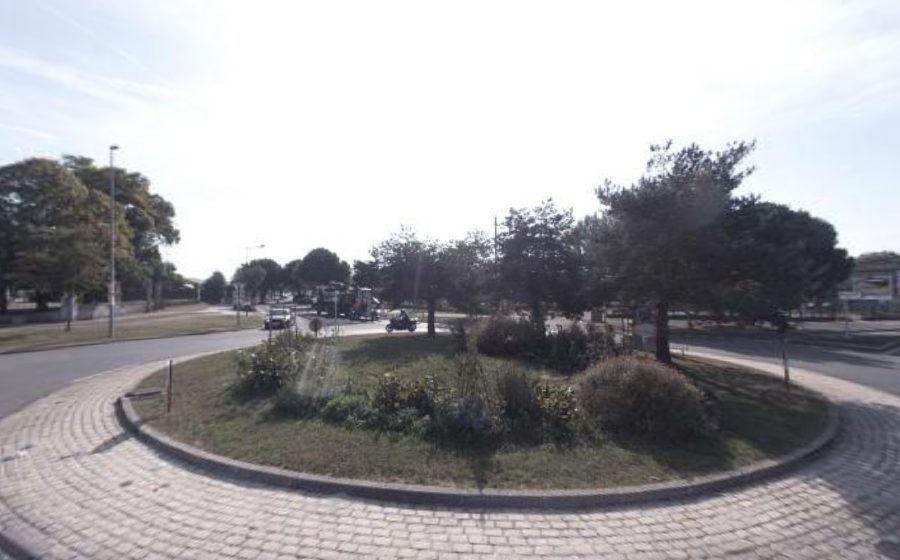 Vue du Rond-point anonyme n°37830924