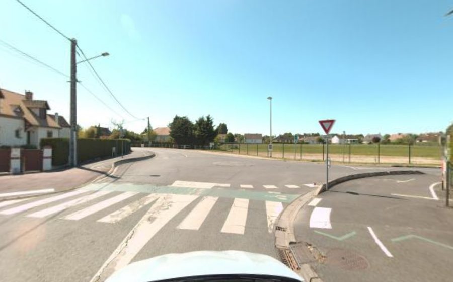 Vue du Rond-point anonyme n°379322340