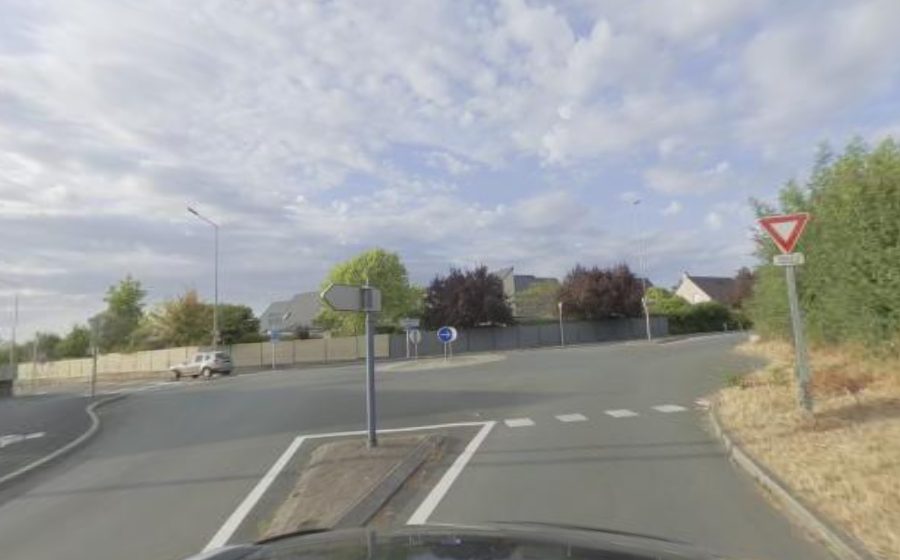 Vue du Rond-point anonyme n°380460952