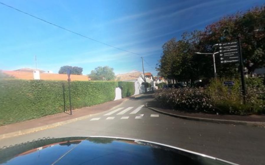 Vue du Rond-point anonyme n°385053746