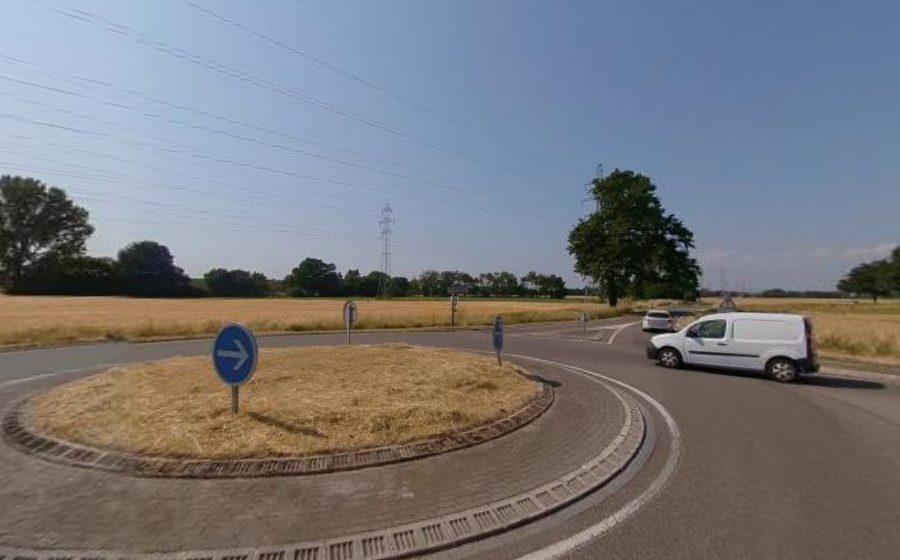 Vue du Rond-point anonyme n°389775349