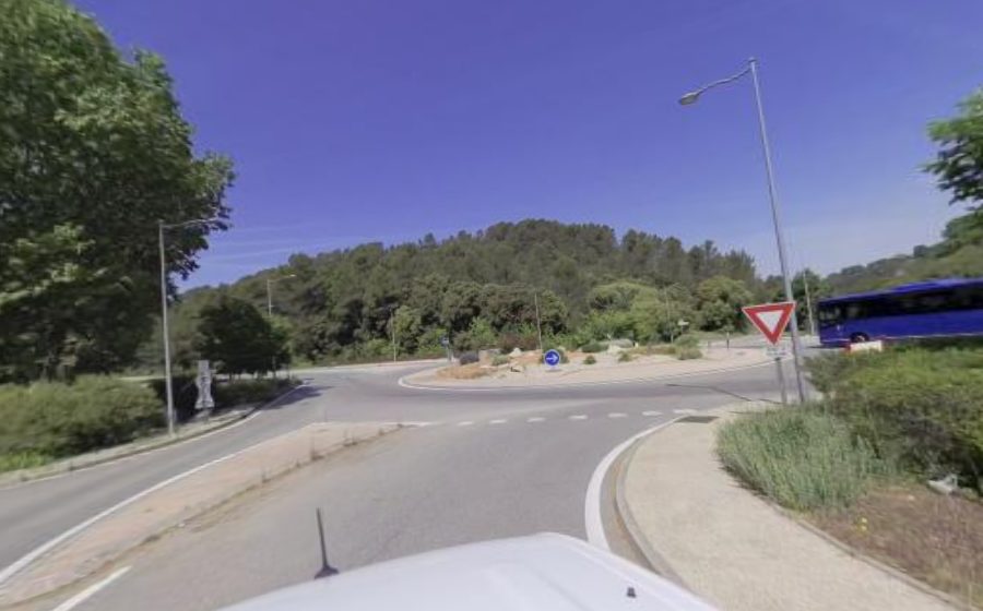 Vue du Rond-point anonyme n°390880493