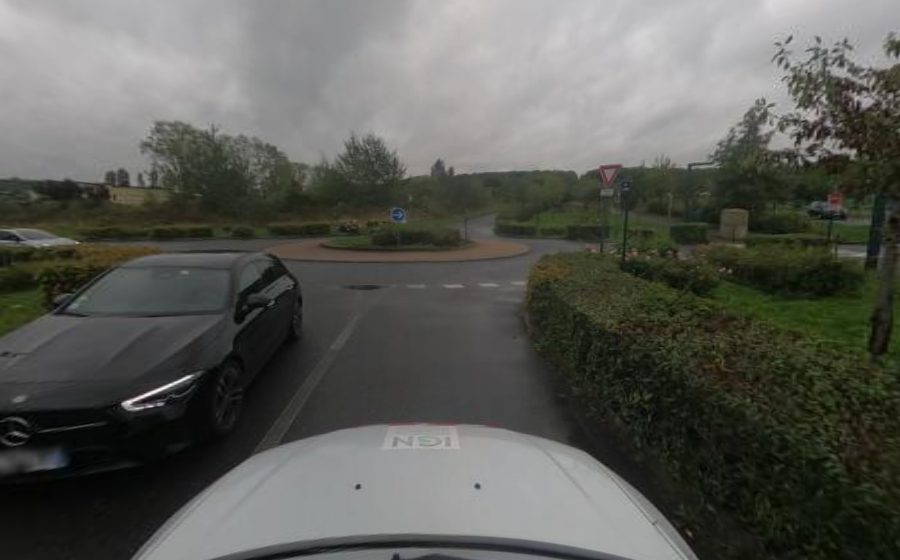 Vue du Rond-point anonyme n°404193727