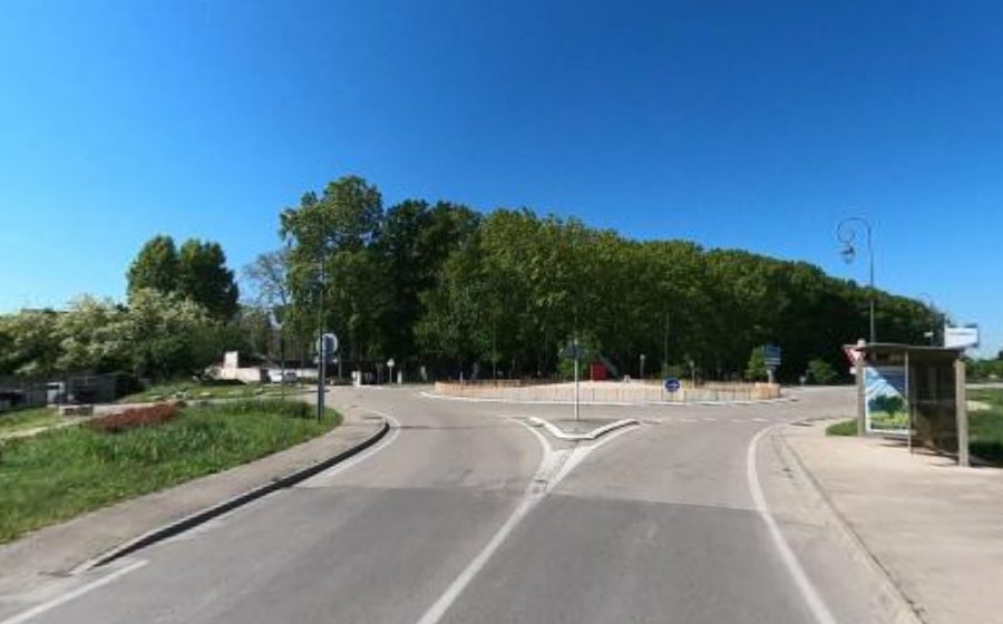 Vue du Rond-point anonyme n°418044261