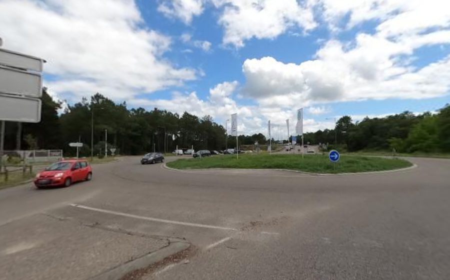 Vue du Rond-point anonyme n°422814055