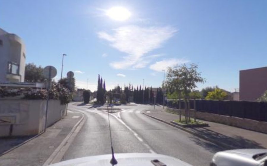 Vue du Rond-point anonyme n°425194419