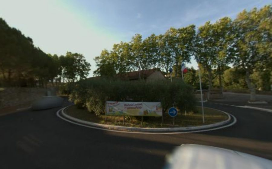 Vue du Rond-point anonyme n°426150250