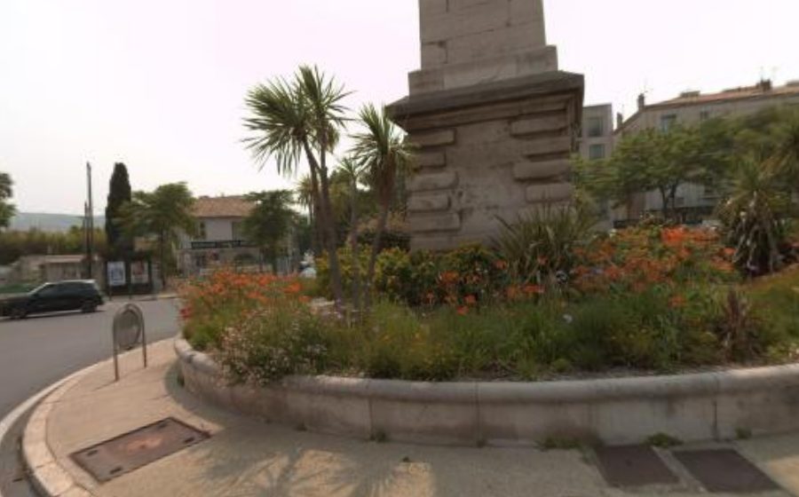 Vue du Rond-Point de Mazargues et de la Légion d'Honneur