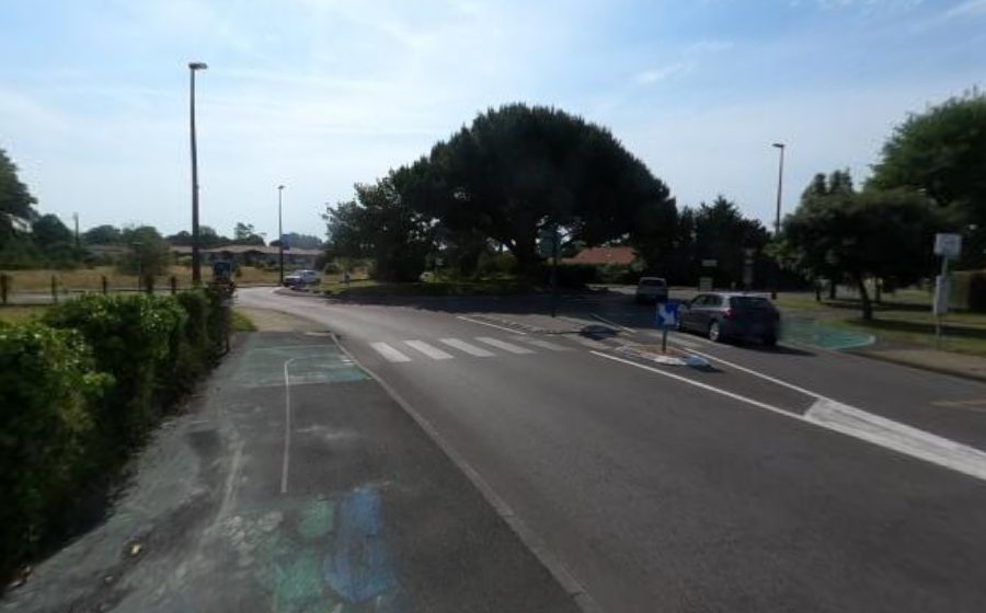 Vue du Rond-point anonyme n°438477321