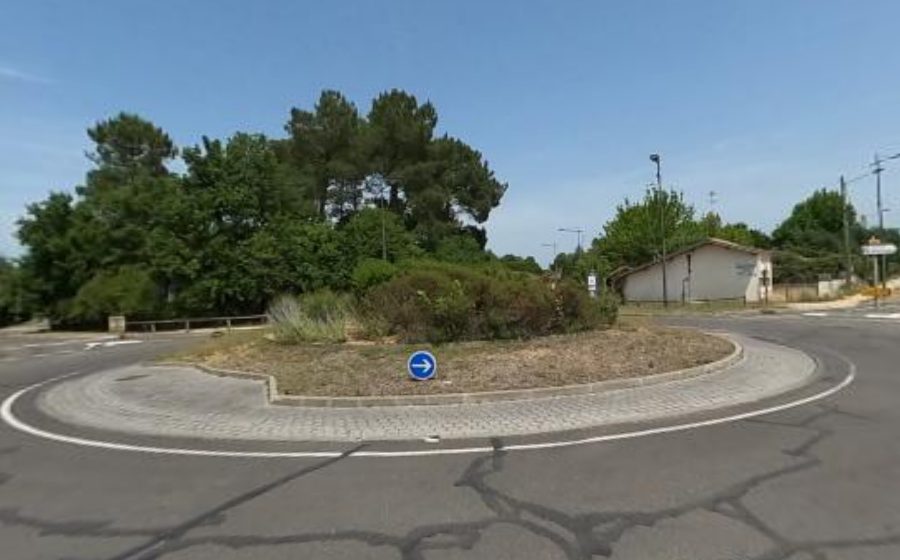 Vue du Rond-point anonyme n°441752957