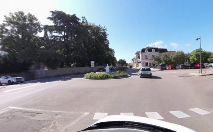 Vue du Rond-point anonyme n°442484451