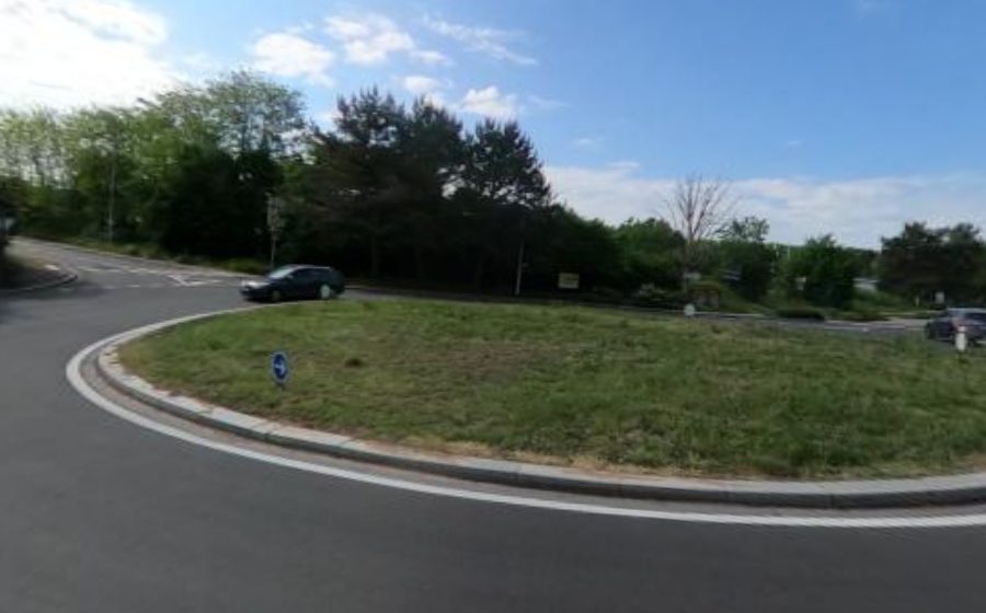 Vue du Rond-point anonyme n°44700641
