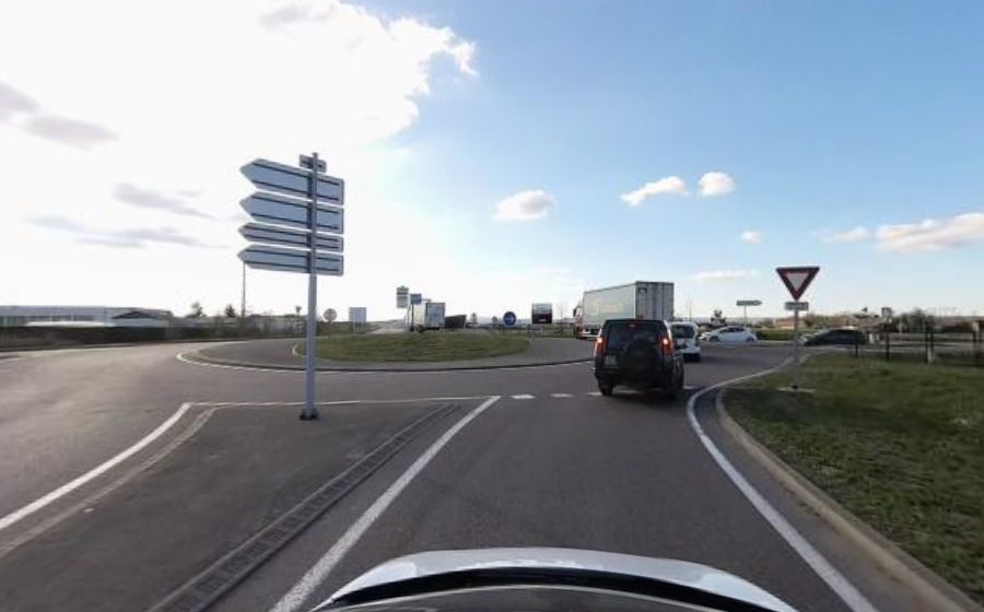Vue du Rond-point anonyme n°448351710