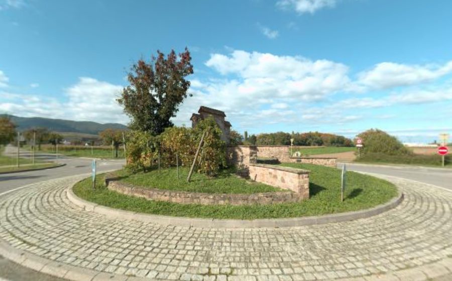 Vue du Rond-point anonyme n°455953033